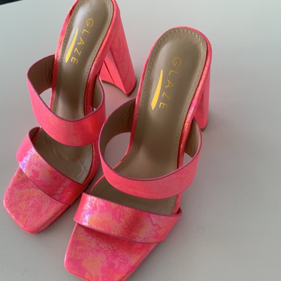 NWT Pink box heel sandal shoe. Size 7 - Picture 2 of 5